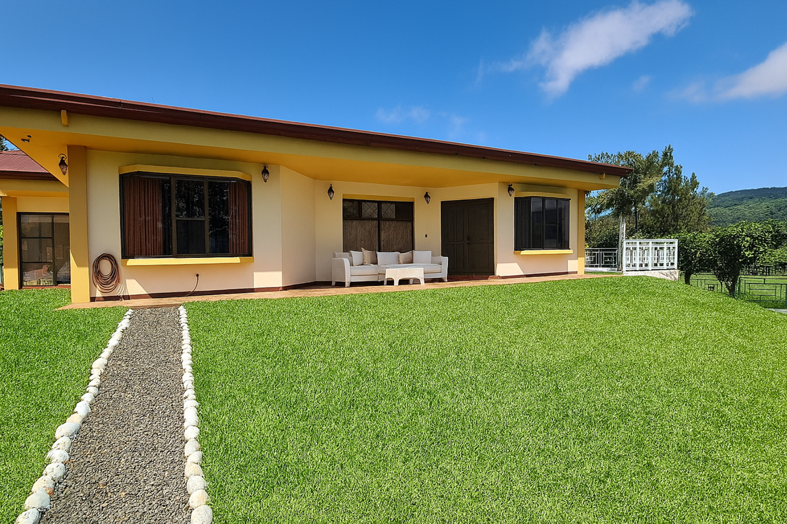 Descending North Pathway